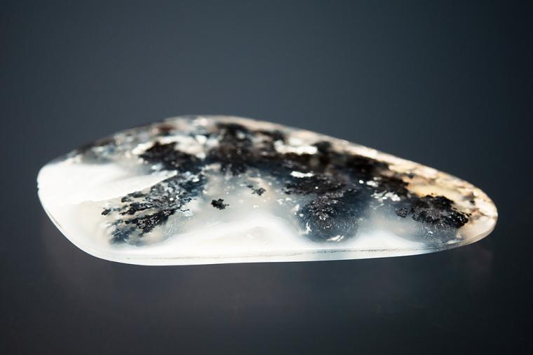 QUARTZ var. Plume Agate