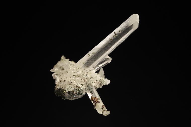 QUARTZ with CHALCOPYRITE, CALCITE and DOLOMITE
