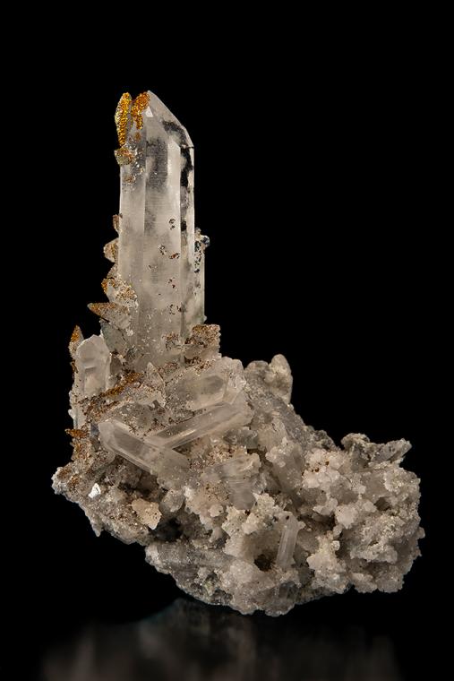 QUARTZ with CHALCOPYRITE, CALCITE and DOLOMITE