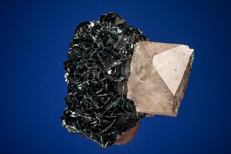 HEMATITE with QUARTZ