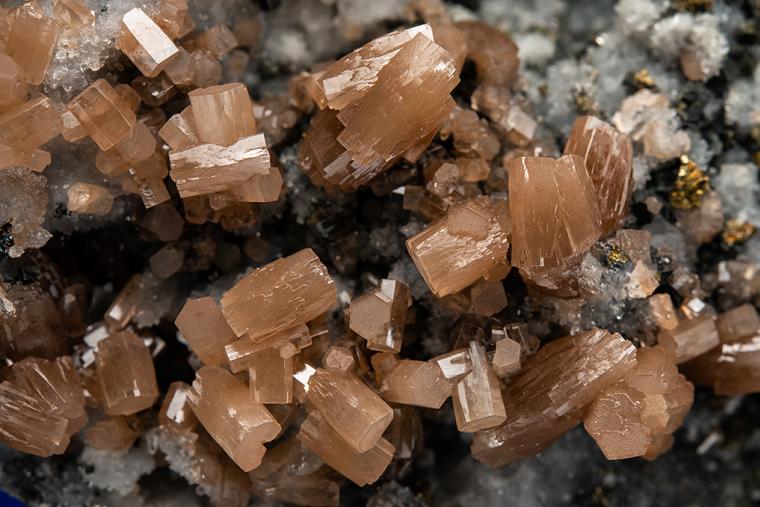 PYROMORPHITE on QUARTZ