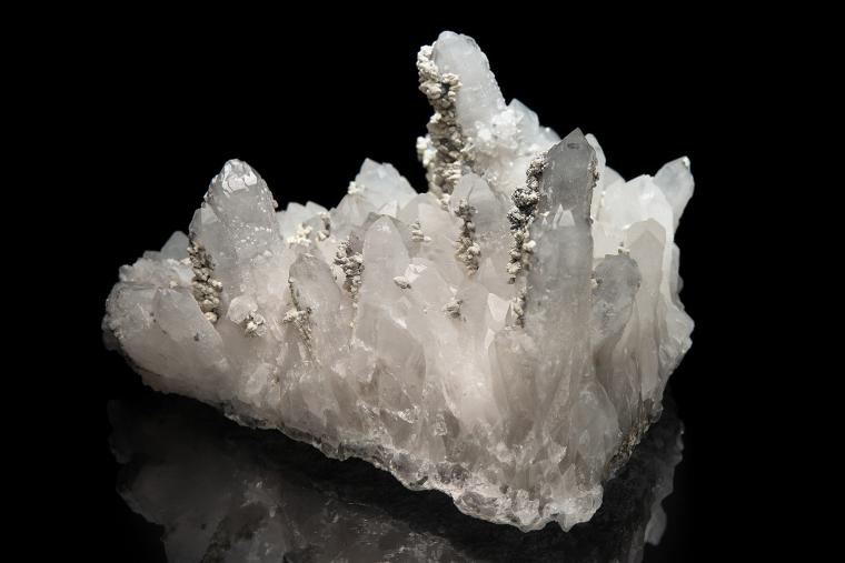 CALCITE on QUARTZ