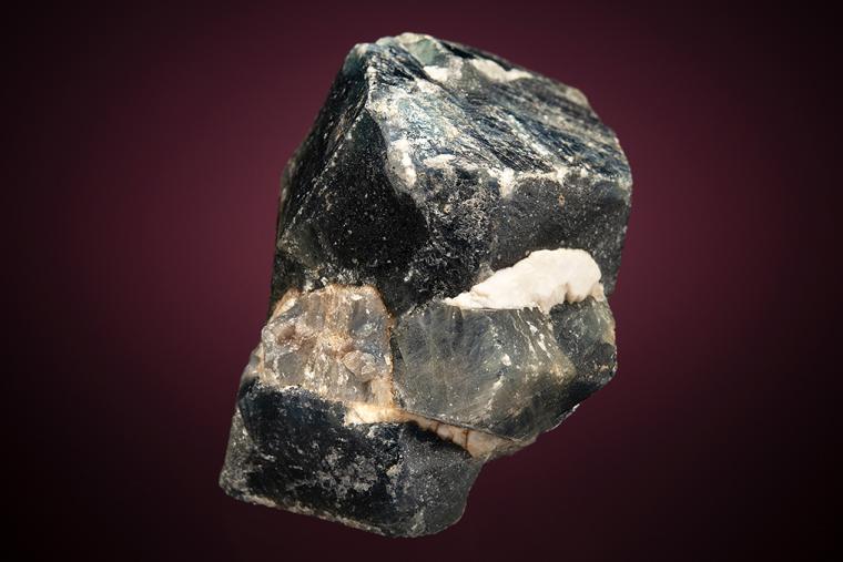 CORUNDUM var. Sapphire