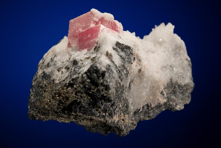 RHODOCHROSITE on QUARTZ