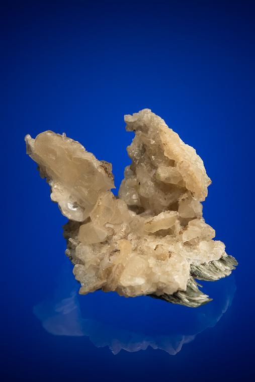CALCITE on MUSCOVITE